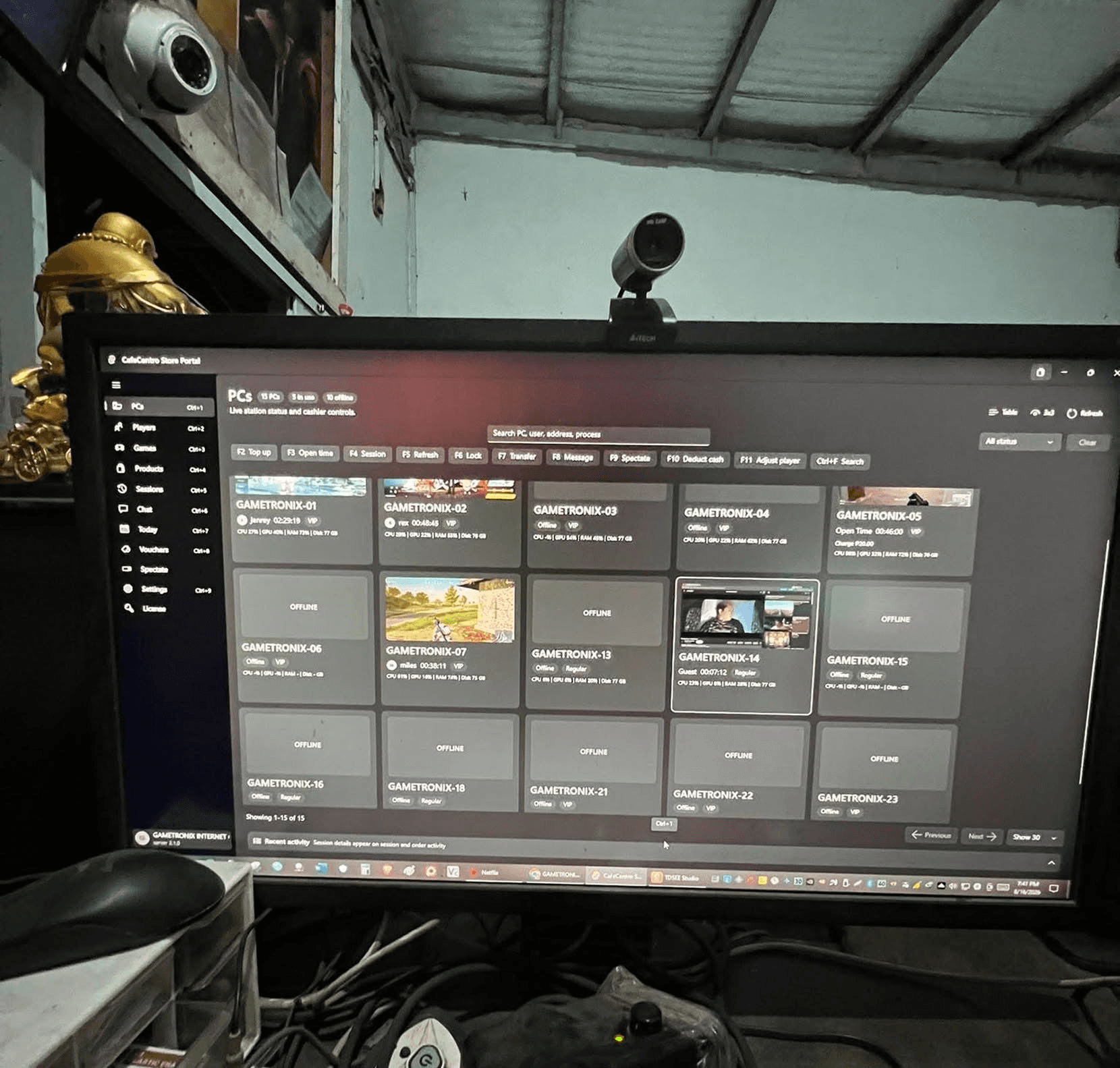 GAMETRONIX CafeCentro store portal showing managed PC stations